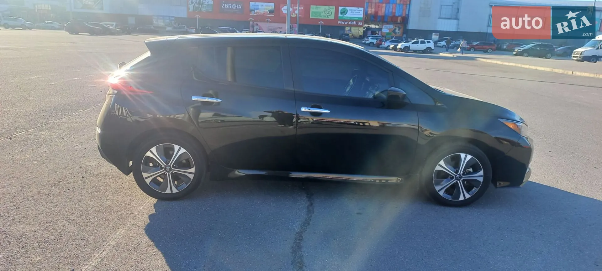 2020 Nissan Leaf - мініатюра 3