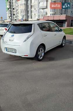 Хэтчбек Nissan Leaf 2017 в Киеве