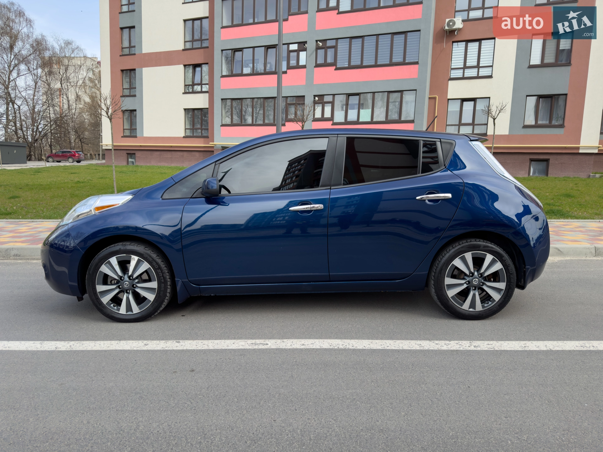 2017 Nissan Leaf - мініатюра 8
