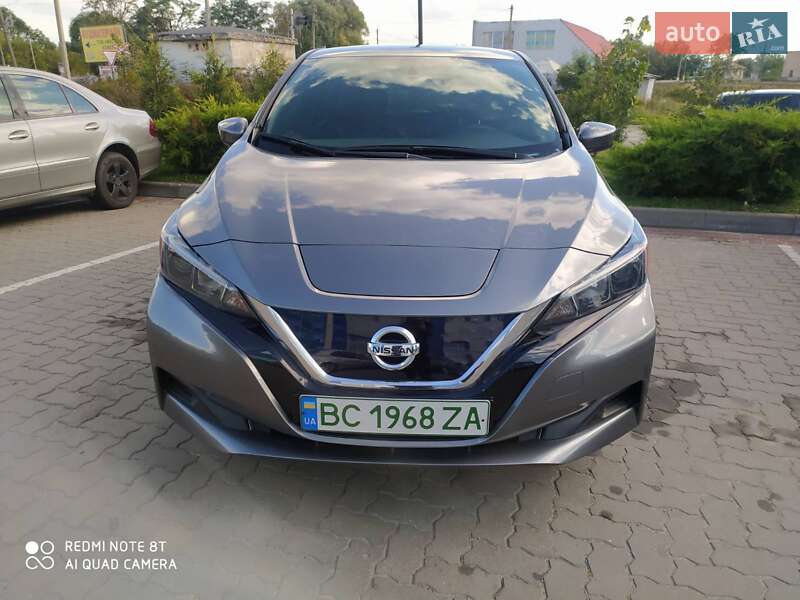Хетчбек Nissan Leaf 2019 в Любомлі