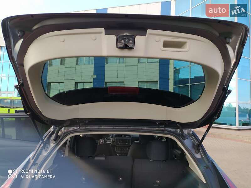 Хетчбек Nissan Leaf 2019 в Любомлі