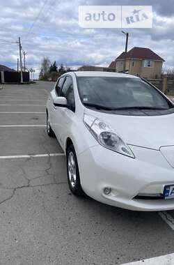 Хетчбек Nissan Leaf 2016 в Києві