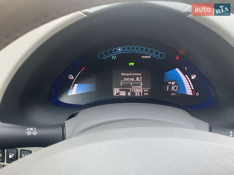 Хэтчбек Nissan Leaf 2013 в Днепре