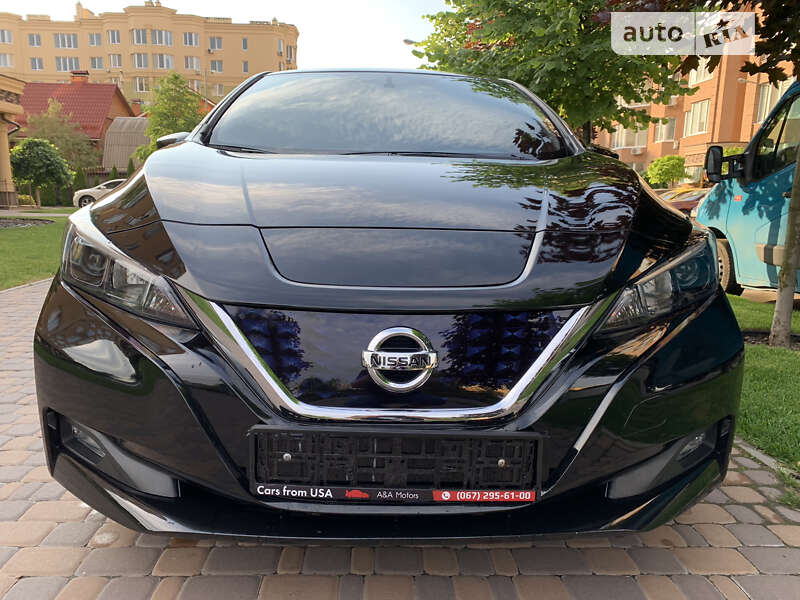 Хэтчбек Nissan Leaf 2018 в Киеве