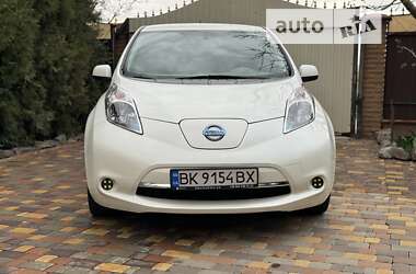 Хэтчбек Nissan Leaf 2016 в Киеве