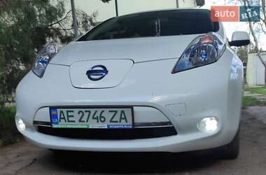 Хетчбек Nissan Leaf 2017 в Дніпрі