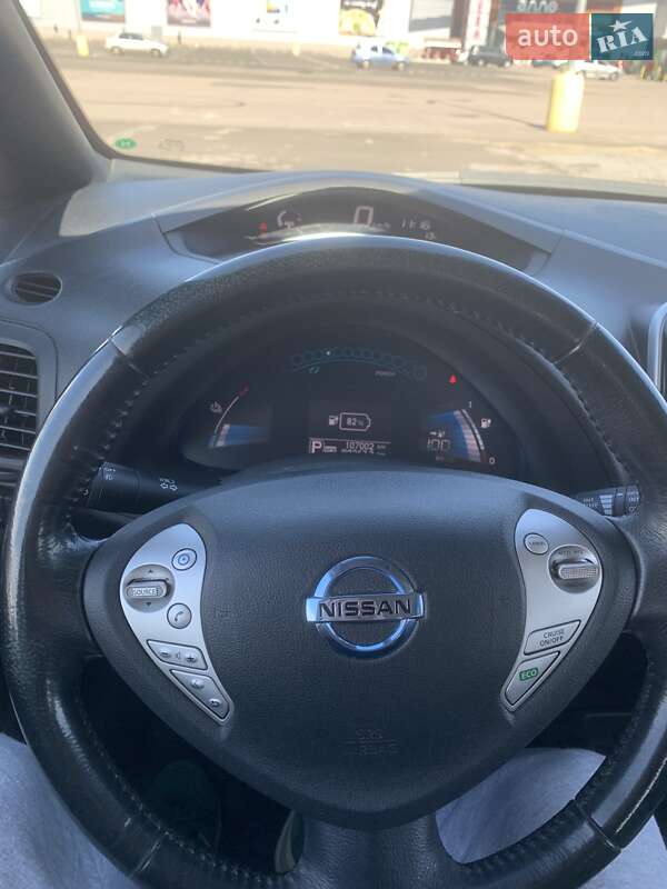 Хетчбек Nissan Leaf 2013 в Одесі