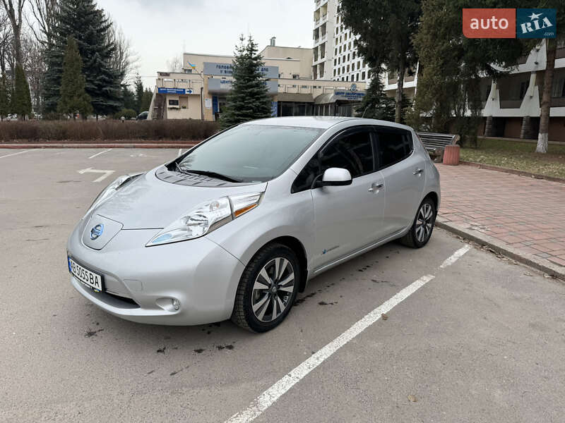 Хэтчбек Nissan Leaf 2016 в Виннице