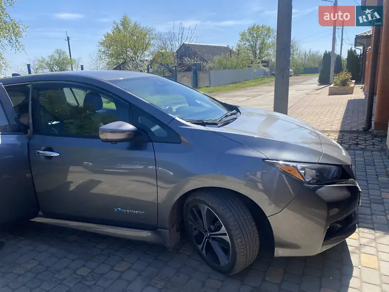 Nissan Leaf 2018 VIN 1N4AZ1CP1JC310737 фото оголошення 5 з 26