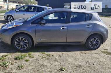 Хэтчбек Nissan Leaf 2014 в Калиновке