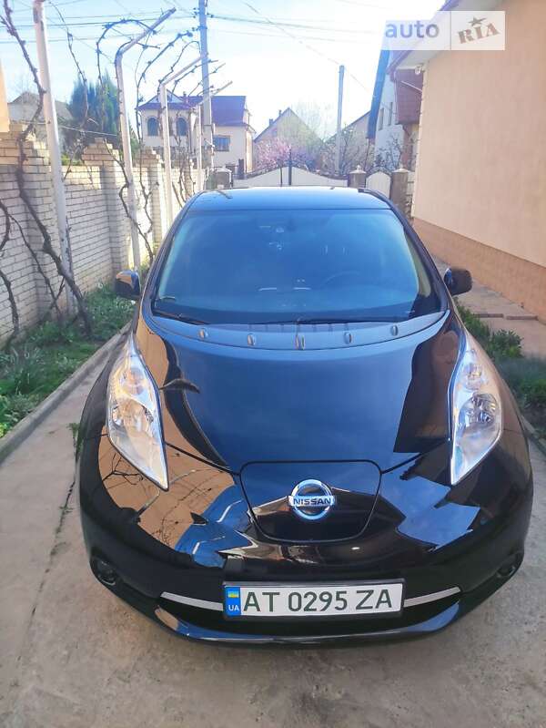 Хэтчбек Nissan Leaf 2014 в Коломые