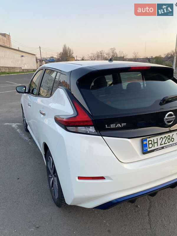 Хэтчбек Nissan Leaf 2018 в Одессе