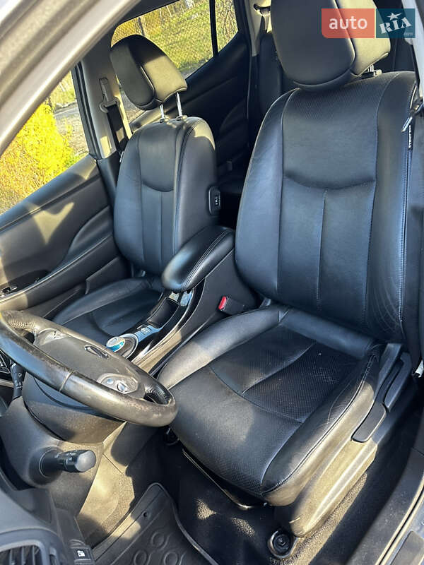 Хэтчбек Nissan Leaf 2013 в Житомире