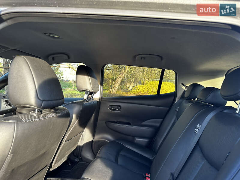 Хэтчбек Nissan Leaf 2013 в Житомире