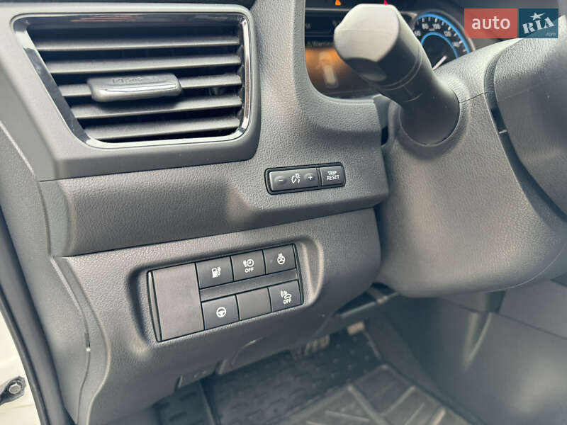 Хэтчбек Nissan Leaf 2019 в Житомире фото 12 Хэтчбек Nissan Leaf 2019 в Житомире