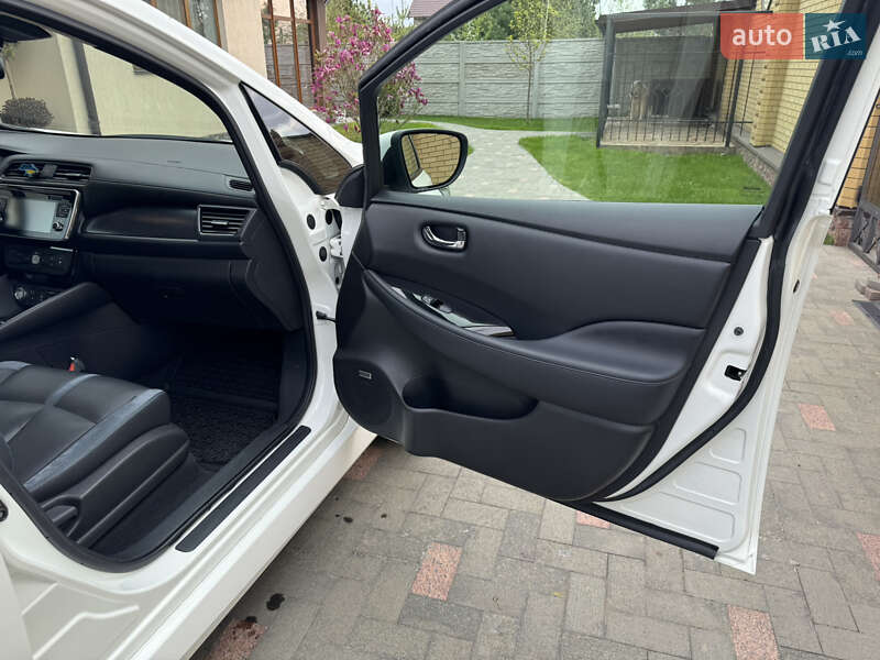 Хэтчбек Nissan Leaf 2019 в Житомире фото 17 Хэтчбек Nissan Leaf 2019 в Житомире