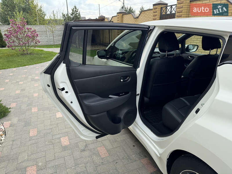 Хэтчбек Nissan Leaf 2019 в Житомире фото 21 Хэтчбек Nissan Leaf 2019 в Житомире