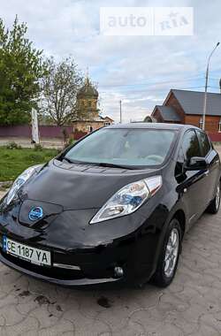 Хэтчбек Nissan Leaf 2012 в Черновцах