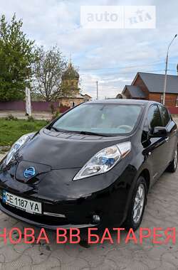 Хэтчбек Nissan Leaf 2012 в Черновцах