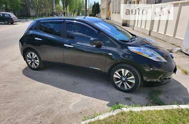 Хетчбек Nissan Leaf 2015 в Запоріжжі