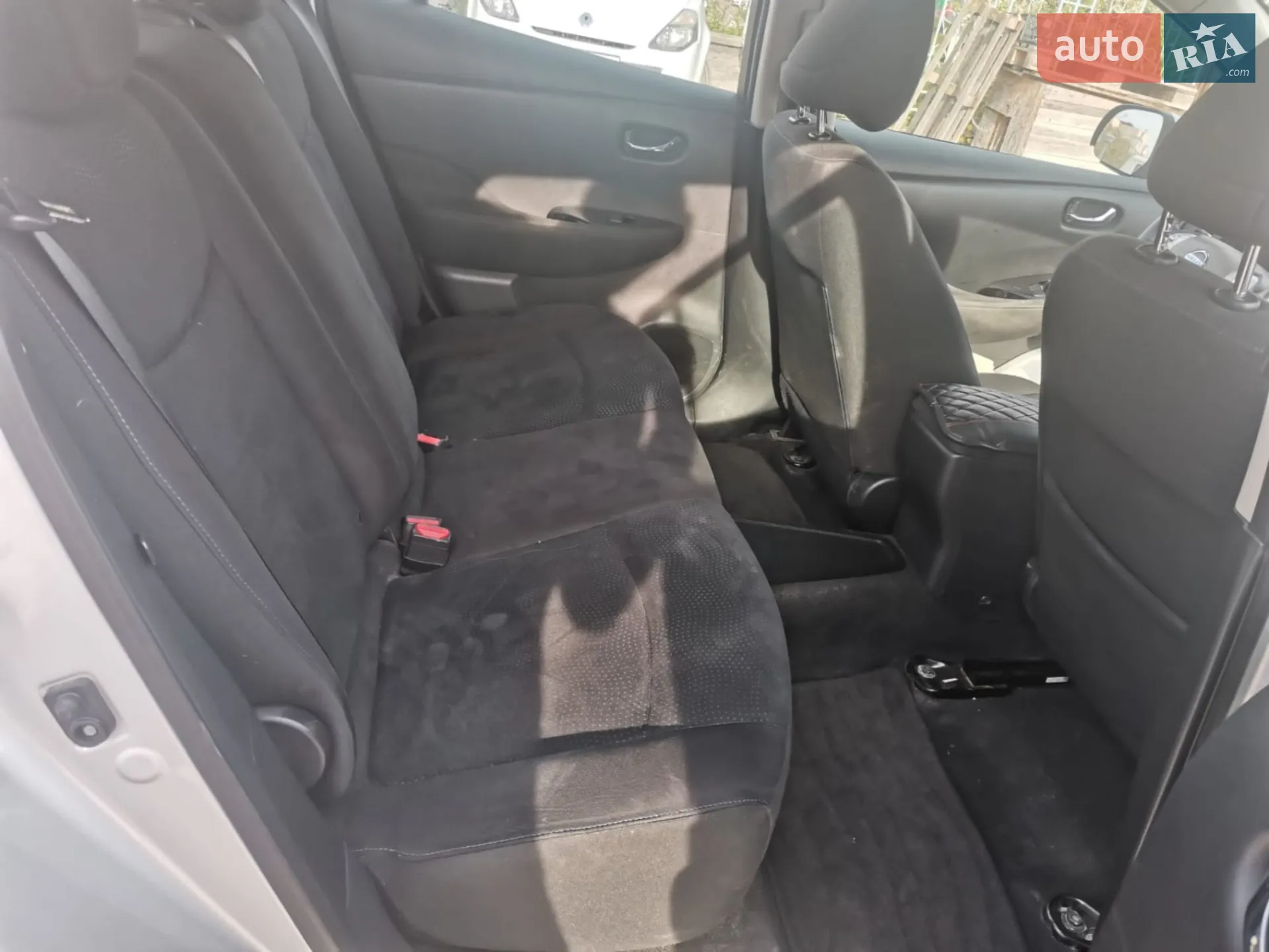 2016 Nissan Leaf - мініатюра 32