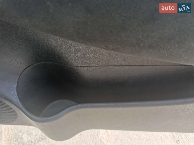 Хэтчбек Nissan Leaf 2016 в Львове