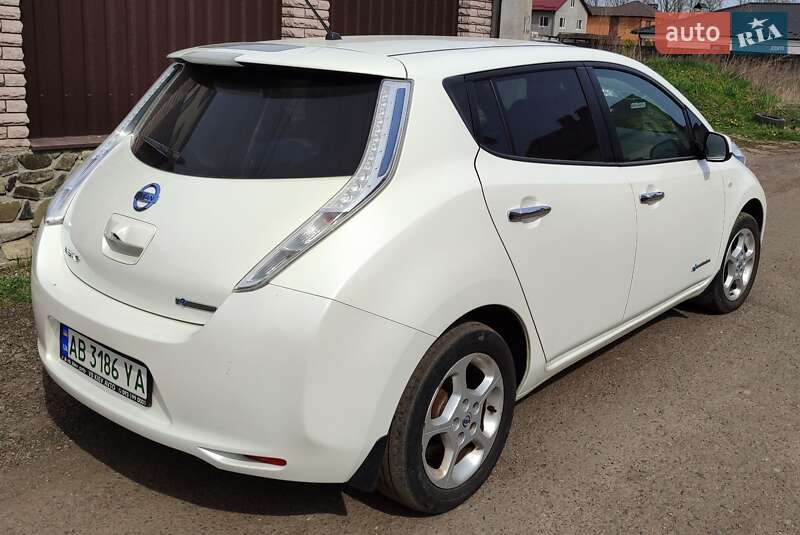 Хэтчбек Nissan Leaf 2015 в Виннице