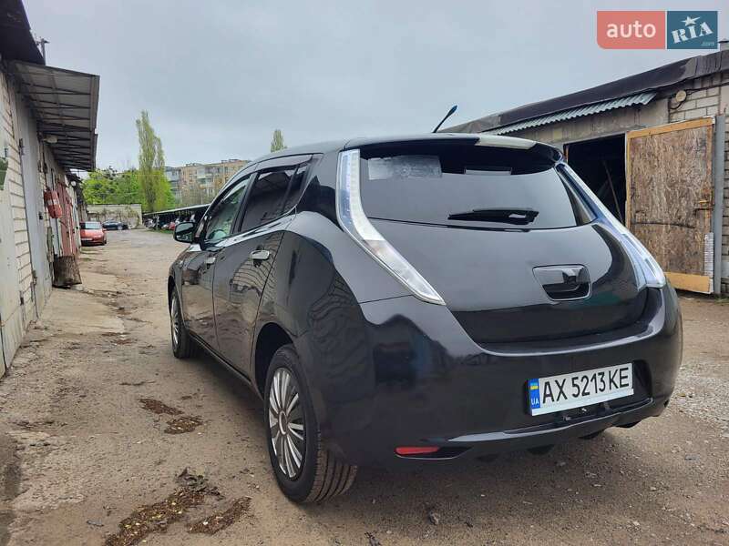 Хэтчбек Nissan Leaf 2011 в Харькове
