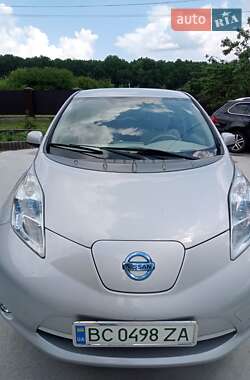 Хэтчбек Nissan Leaf 2011 в Львове