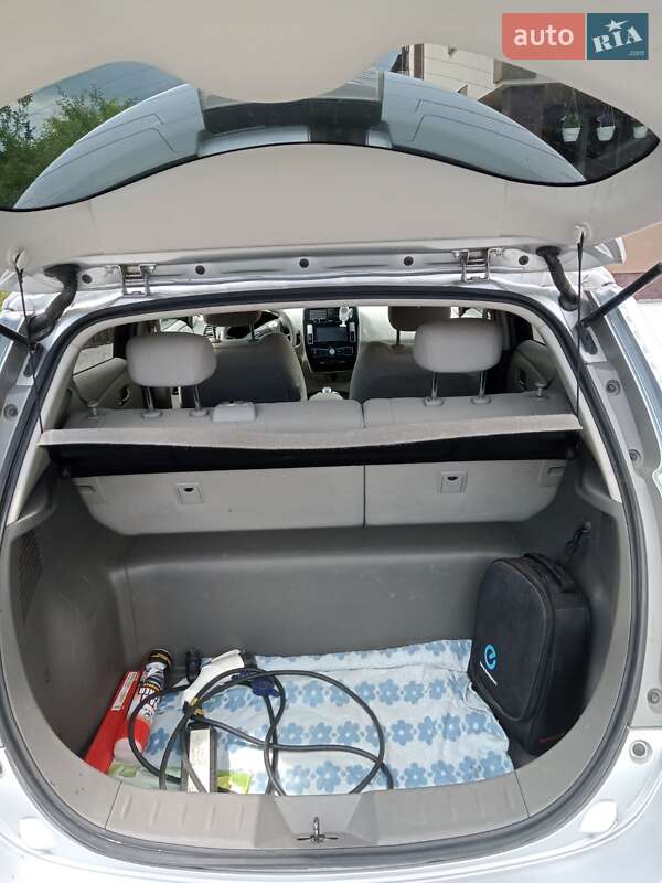 Хетчбек Nissan Leaf 2011 в Львові фото 10 Хетчбек Nissan Leaf 2011 в Львові