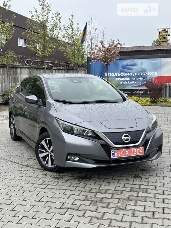 Хэтчбек Nissan Leaf 2022 в Киеве