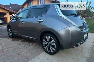 Хэтчбек Nissan Leaf 2015 в Ужгороде