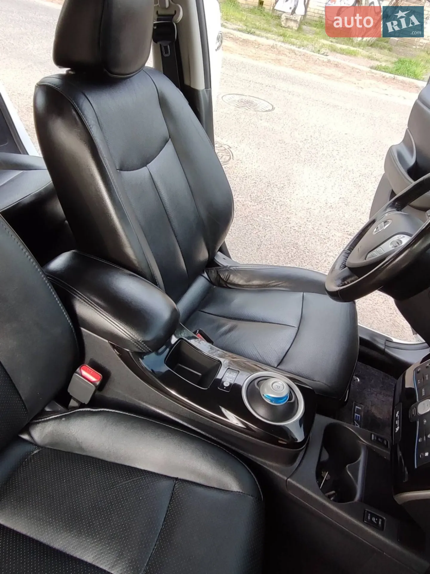 2015 Nissan Leaf - мініатюра 25
