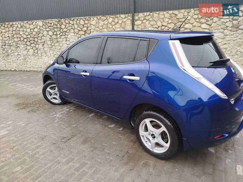 Хэтчбек Nissan Leaf 2017 в Тернополе
