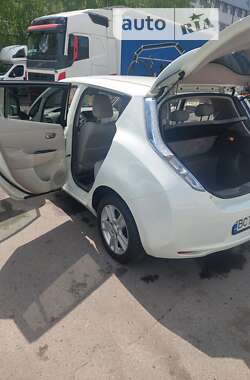 Хэтчбек Nissan Leaf 2013 в Львове