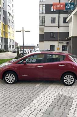 Хетчбек Nissan Leaf 2014 в Івано-Франківську