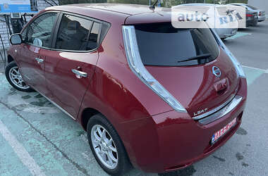 Хетчбек Nissan Leaf 2014 в Дніпрі