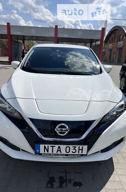 Хетчбек Nissan Leaf 2021 в Дубні