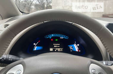 Хетчбек Nissan Leaf 2012 в Хмельницькому