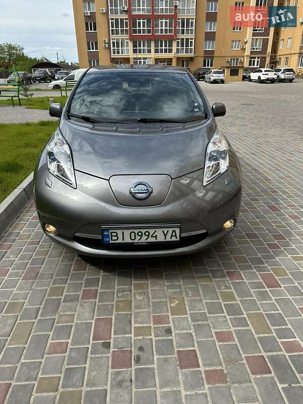 Хетчбек Nissan Leaf 2017 в Кременчуці