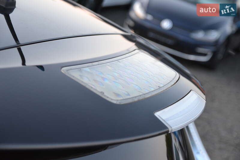 Хэтчбек Nissan Leaf 2014 в Луцке