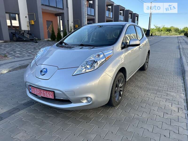 Хетчбек Nissan Leaf 2016 в Луцьку