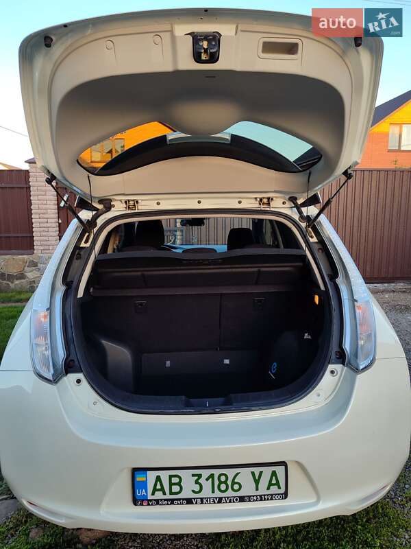 Хэтчбек Nissan Leaf 2015 в Виннице