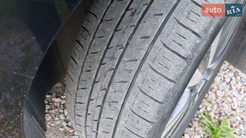 Хетчбек Nissan Leaf 2014 в Житомирі