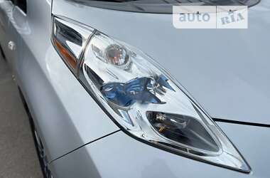 Хэтчбек Nissan Leaf 2013 в Запорожье