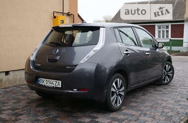 Хетчбек Nissan Leaf 2013 в Здолбуніві