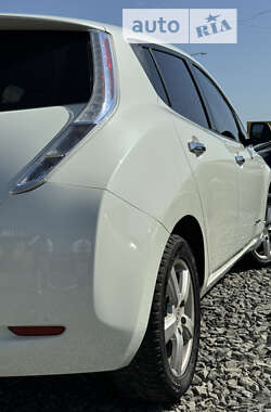 Хэтчбек Nissan Leaf 2012 в Стрые