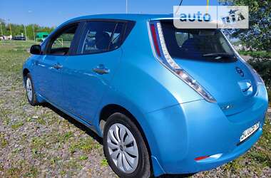 Хэтчбек Nissan Leaf 2014 в Львове