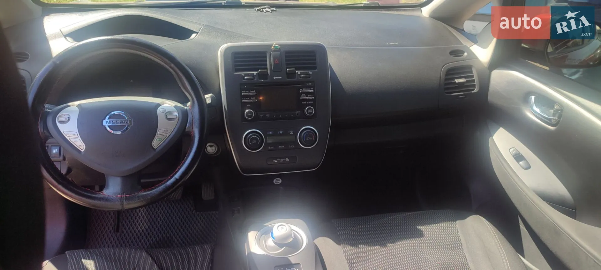 2014 Nissan Leaf - мініатюра 11