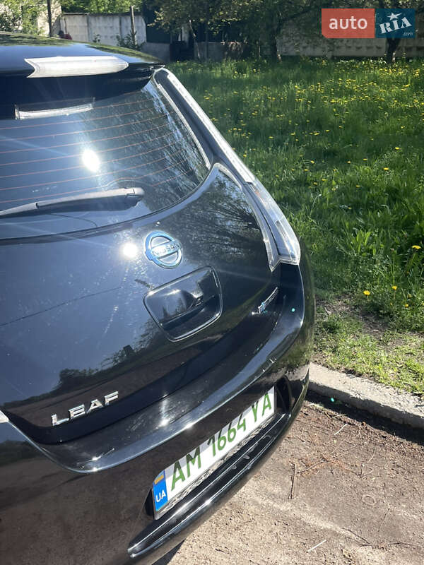Хетчбек Nissan Leaf 2014 в Житомирі